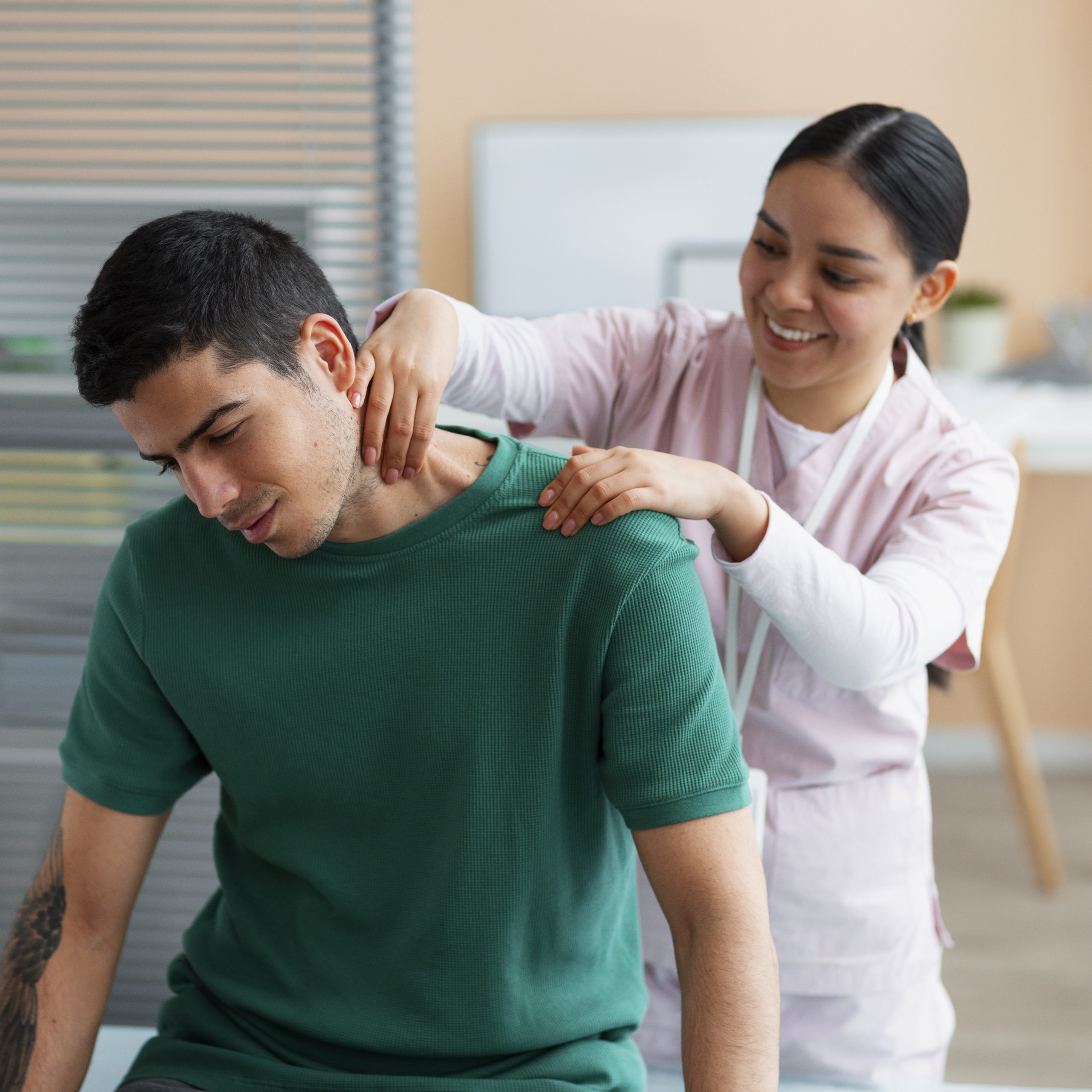 How Physiotherapy Helps Reduce Shoulder Pain & Improve Mobility