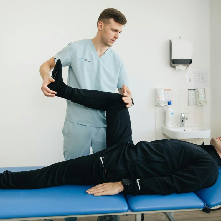 Chronic Pain Management – Non-Pharmaceutical Physio Approaches