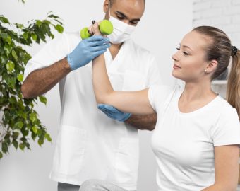 Padel Tennis and Elbow Pain – What Every Player Should Know