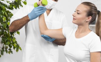 Padel Tennis and Elbow Pain – What Every Player Should Know